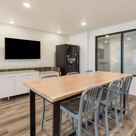 Woodspring Suites Meridian Buitenkant foto