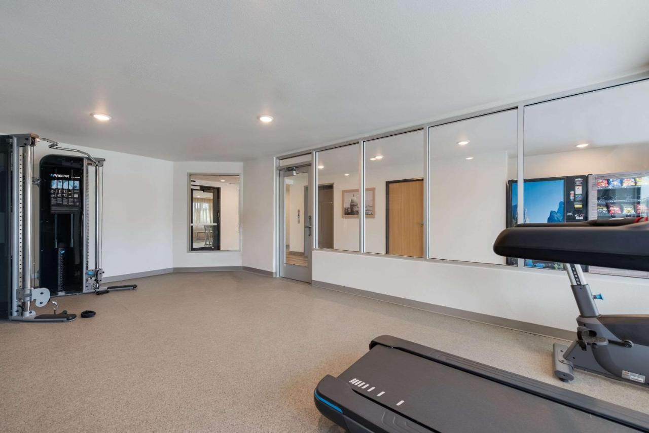 Woodspring Suites Meridian Buitenkant foto